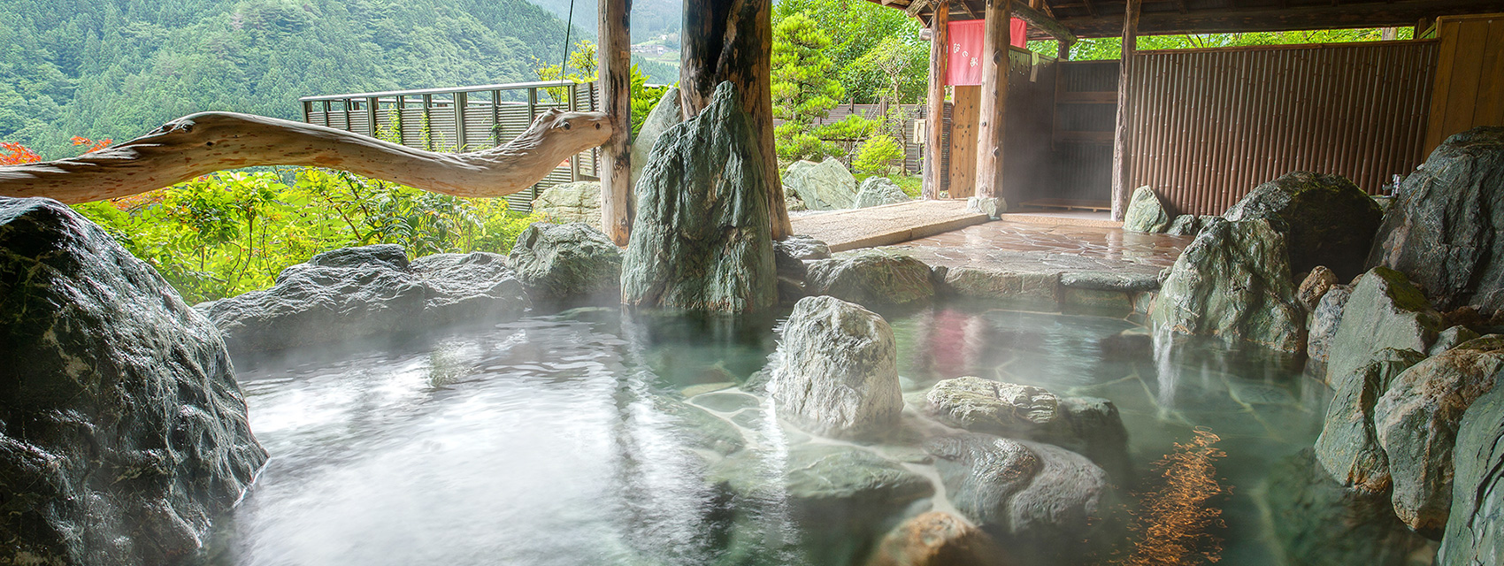 Open-air bath in the mountains